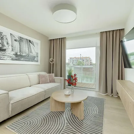 Polanki Aqua Stylowy Z Basenem By Renters Kołobrzeg