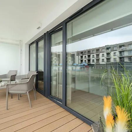 Polanki Aqua Stylowy Z Basenem By Renters