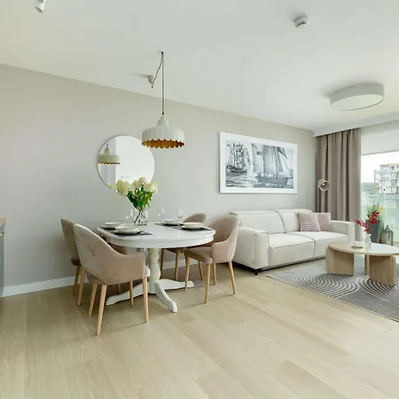 Polanki Aqua Stylowy Z Basenem By Renters Appartement