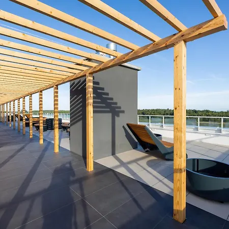 Polanki Aqua Stylowy Z Basenem By Renters *